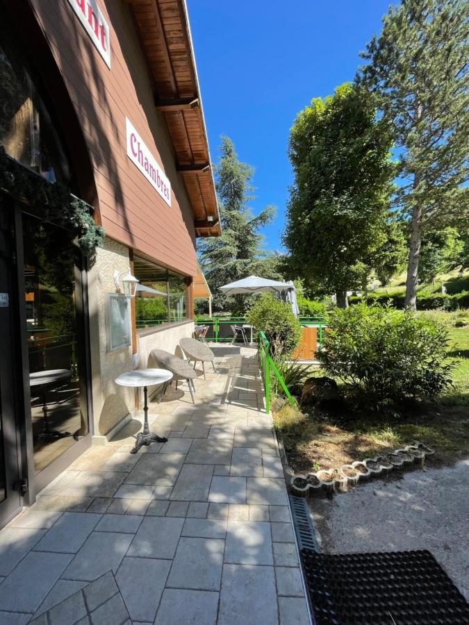 Logis Le Chalet Saint-Maurice-en-Trieves Exterior photo