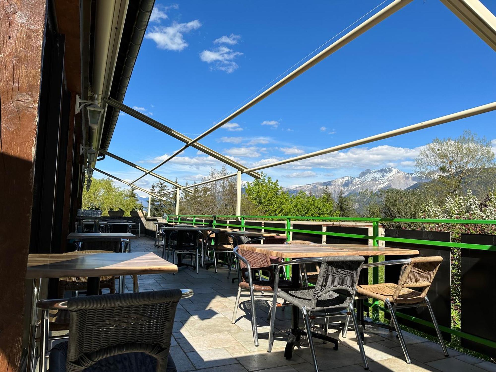 Logis Le Chalet Saint-Maurice-en-Trieves Exterior photo