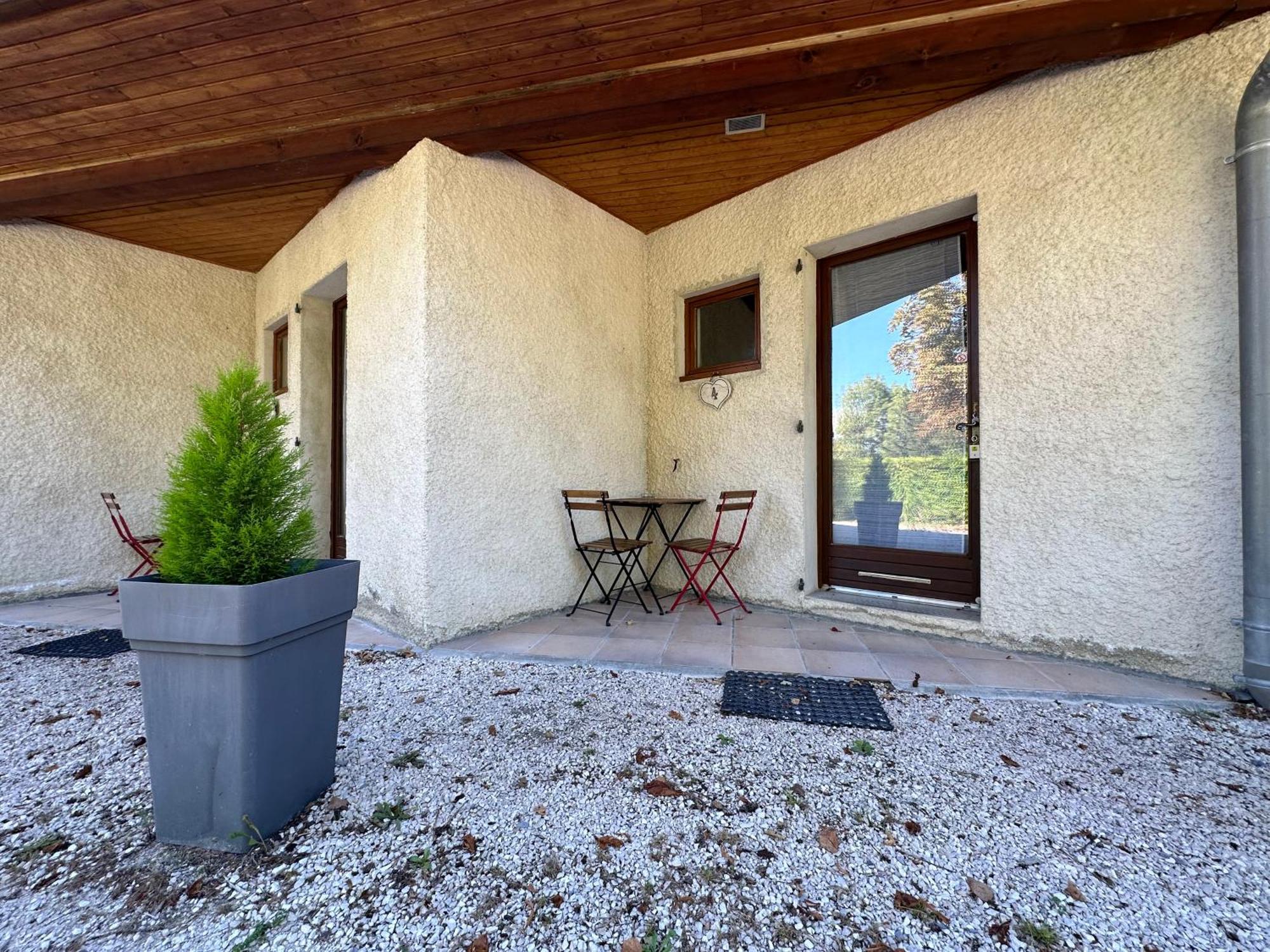 Logis Le Chalet Saint-Maurice-en-Trieves Exterior photo