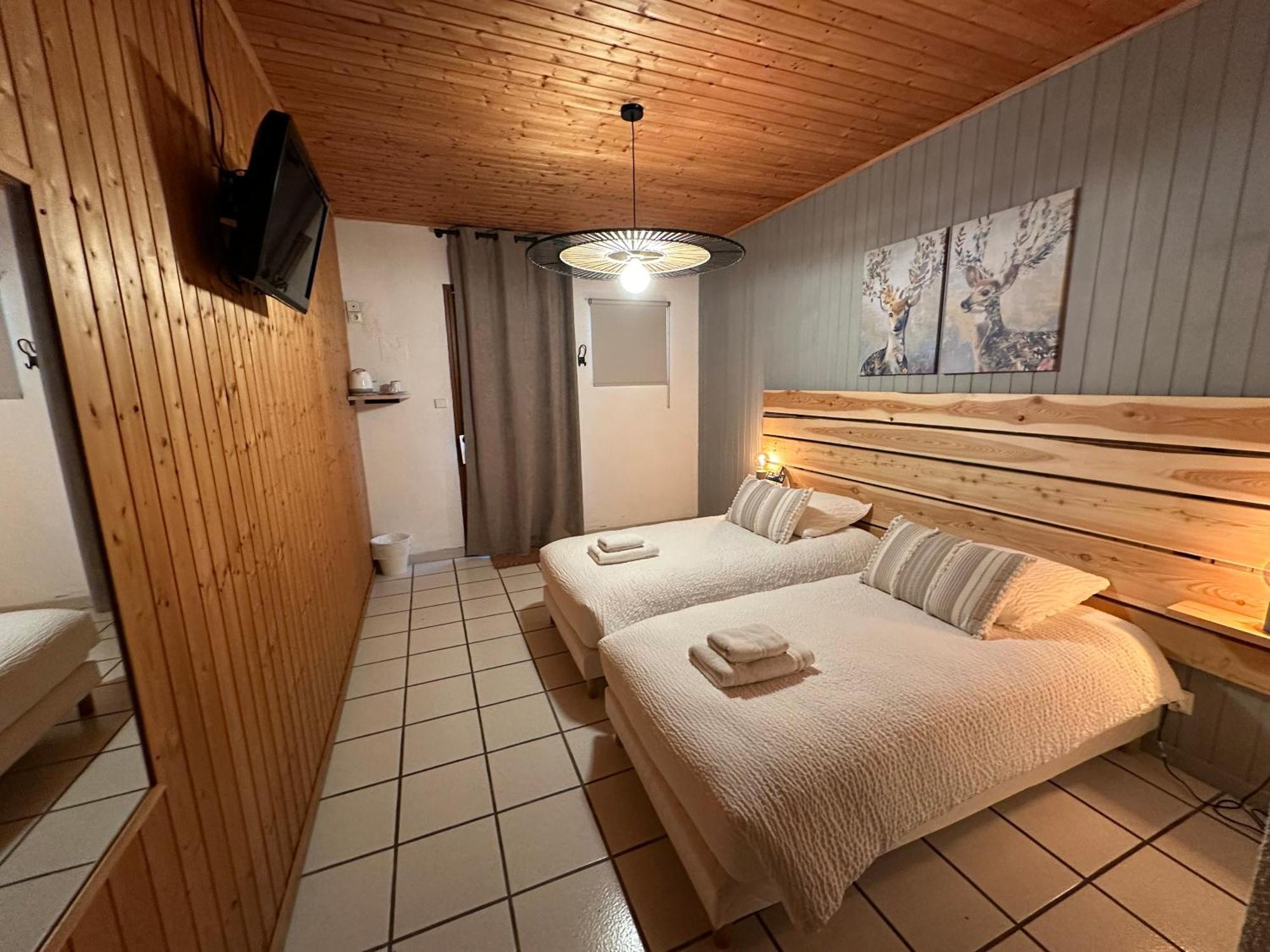 Logis Le Chalet Saint-Maurice-en-Trieves Exterior photo