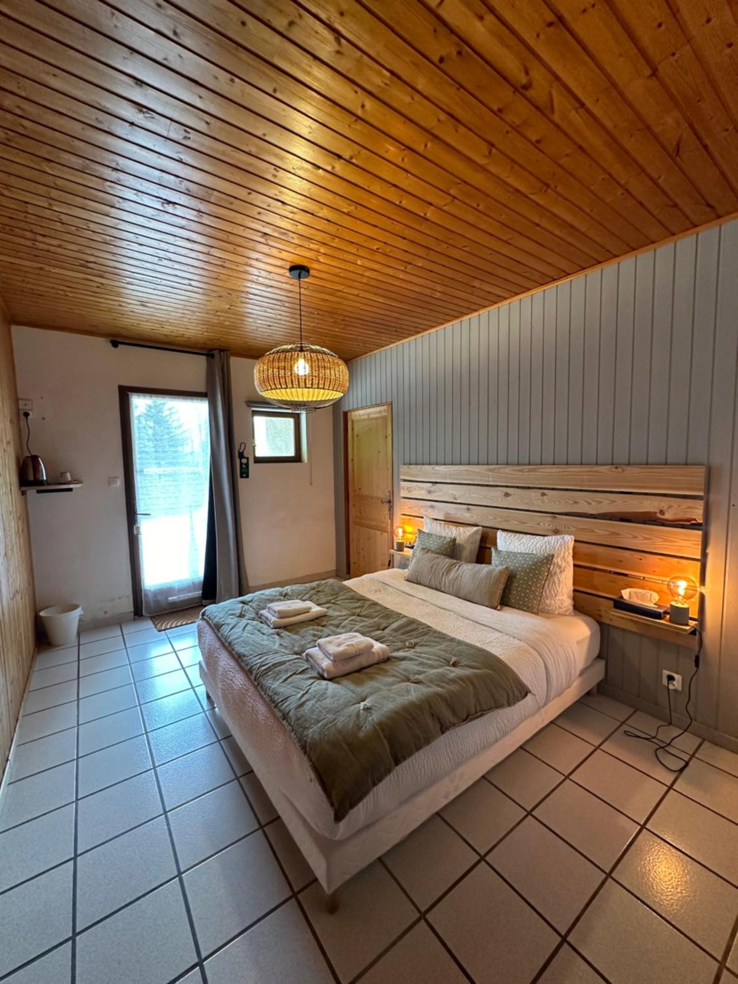 Logis Le Chalet Saint-Maurice-en-Trieves Exterior photo